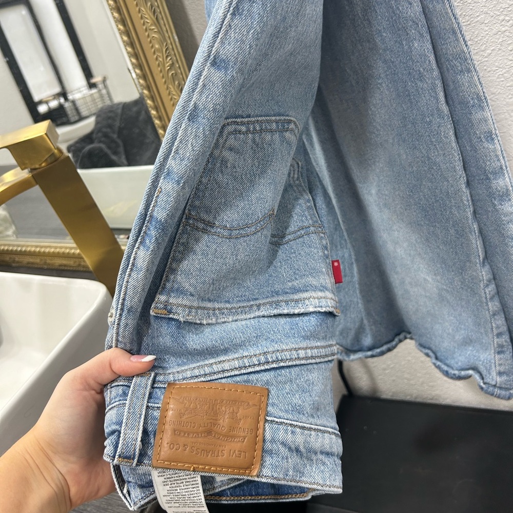 Flare Levi’s